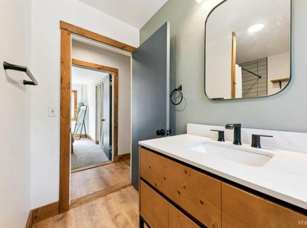 920 Lapham Drive, South Lake Tahoe, CA 96150 Photo