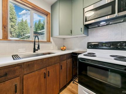 920 Lapham Drive, South Lake Tahoe, CA 96150 Photo