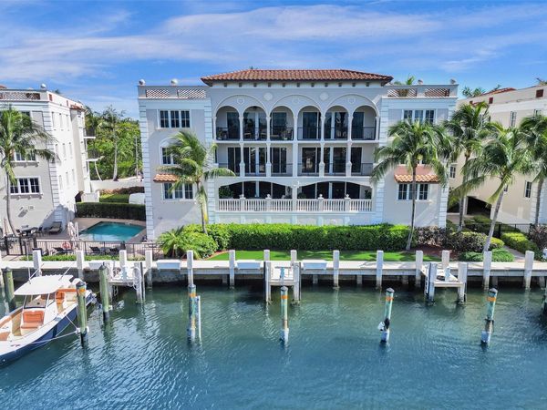 1424 SE 12th Street, Unit 2B, Fort Lauderdale, FL 33316