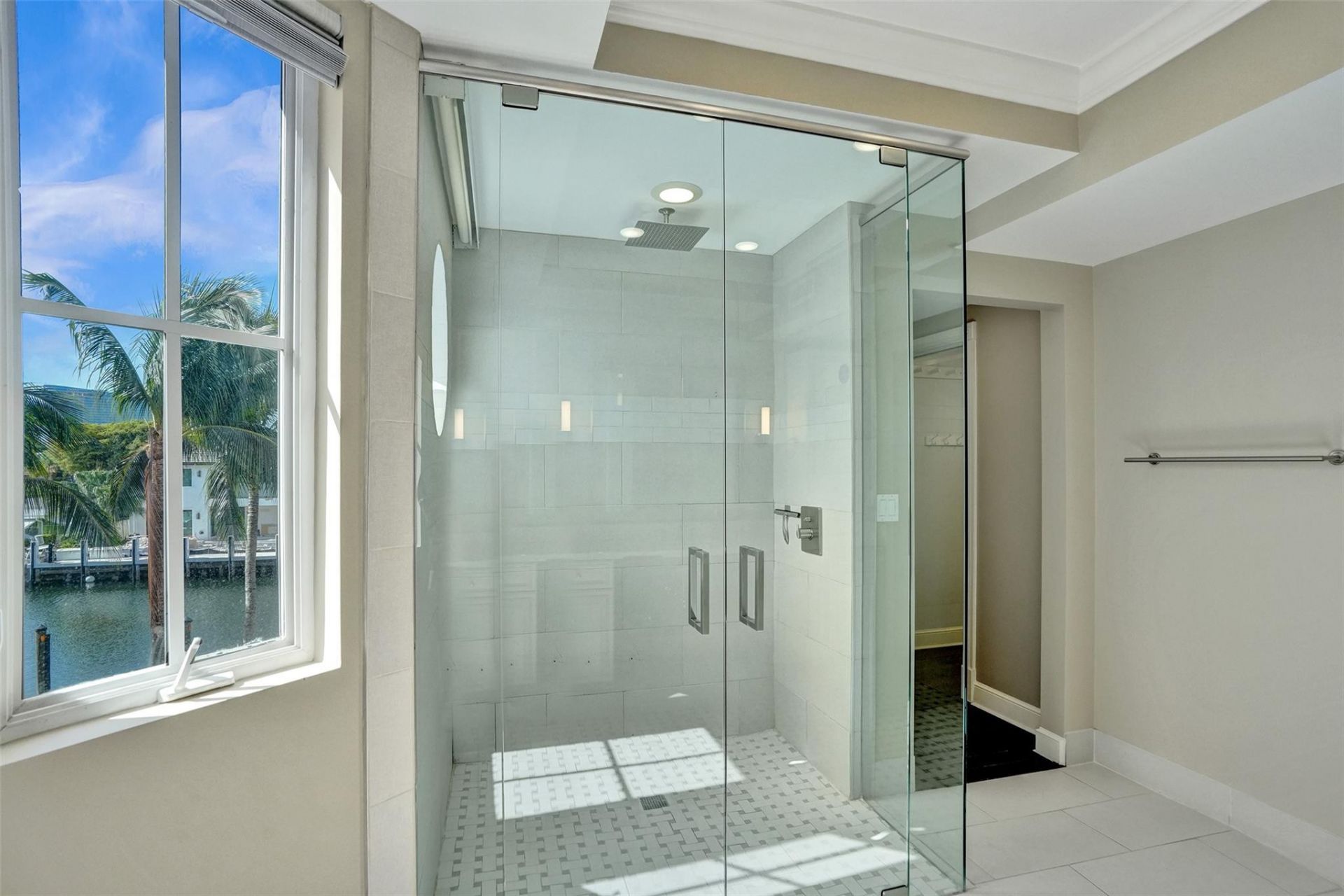 1424 SE 12th Street, Unit 2B, Fort Lauderdale, FL 33316 Photo