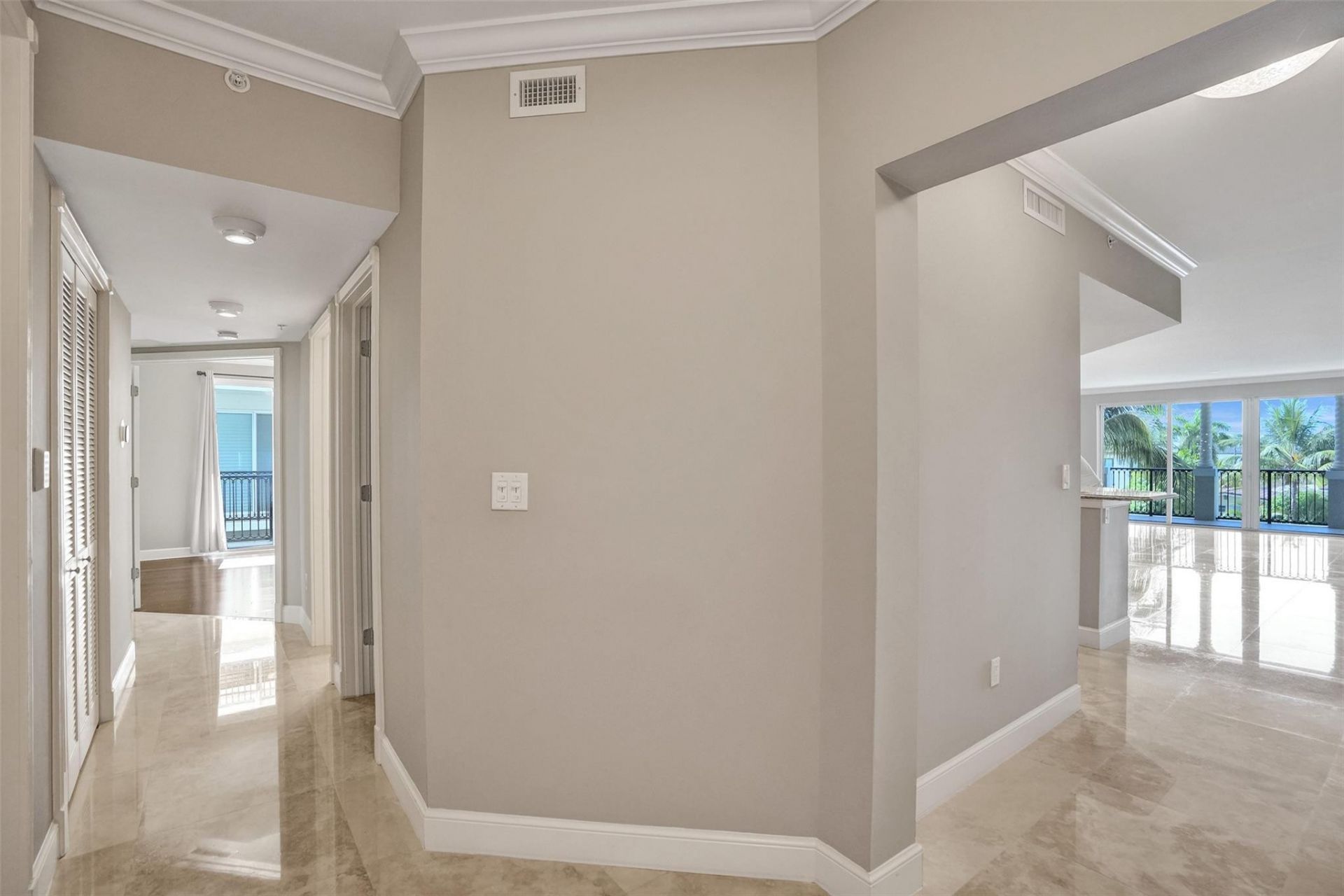 1424 SE 12th Street, Unit 2B, Fort Lauderdale, FL 33316 Photo