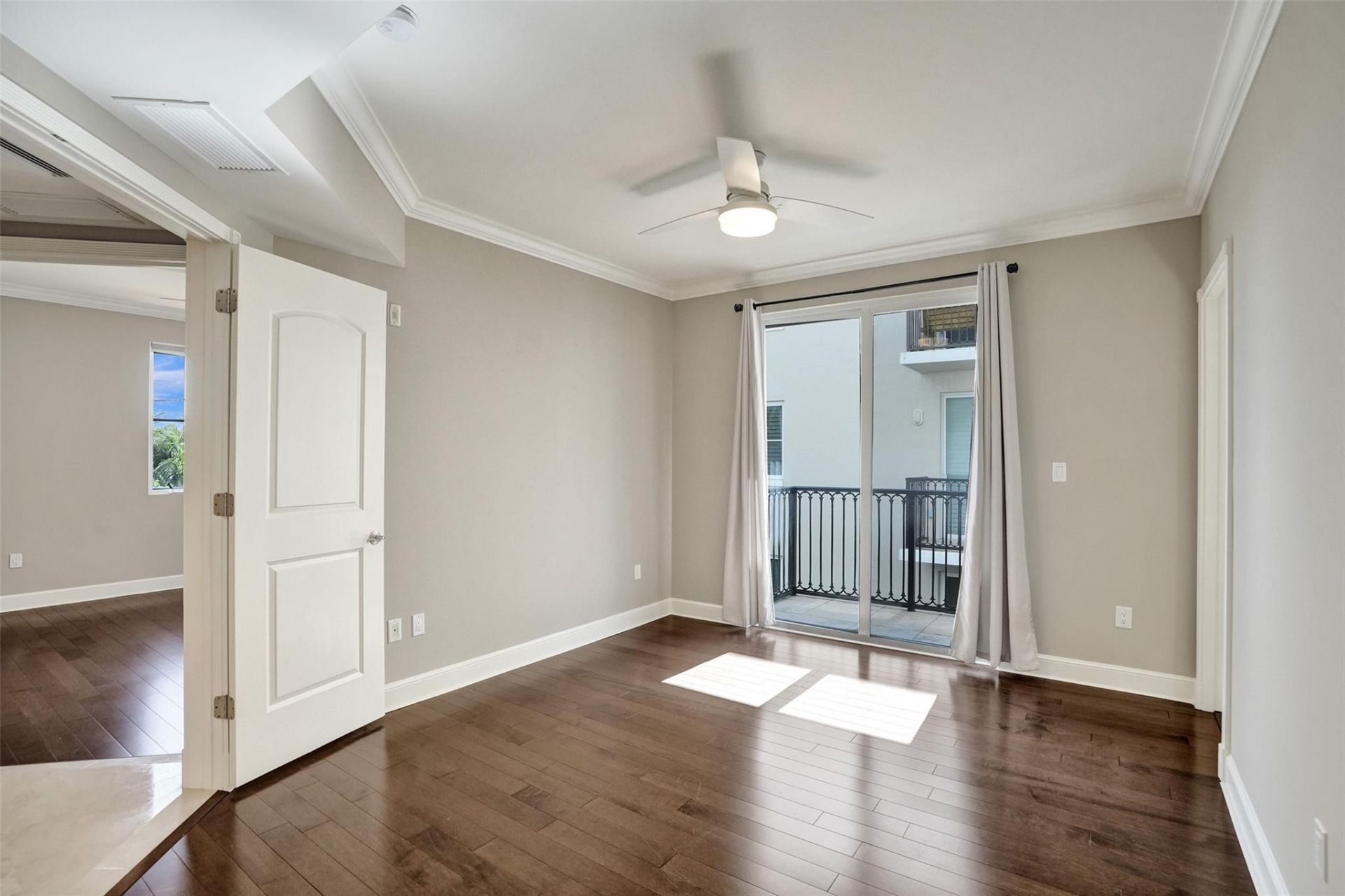 1424 SE 12th Street, Unit 2B, Fort Lauderdale, FL 33316 Photo