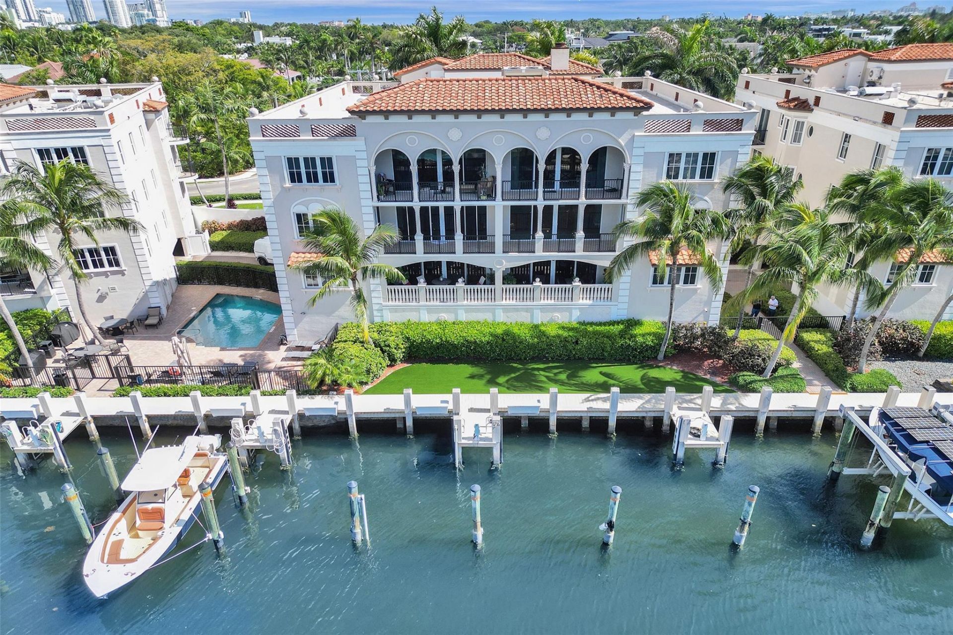 1424 SE 12th Street, Unit 2B, Fort Lauderdale, FL 33316 Photo