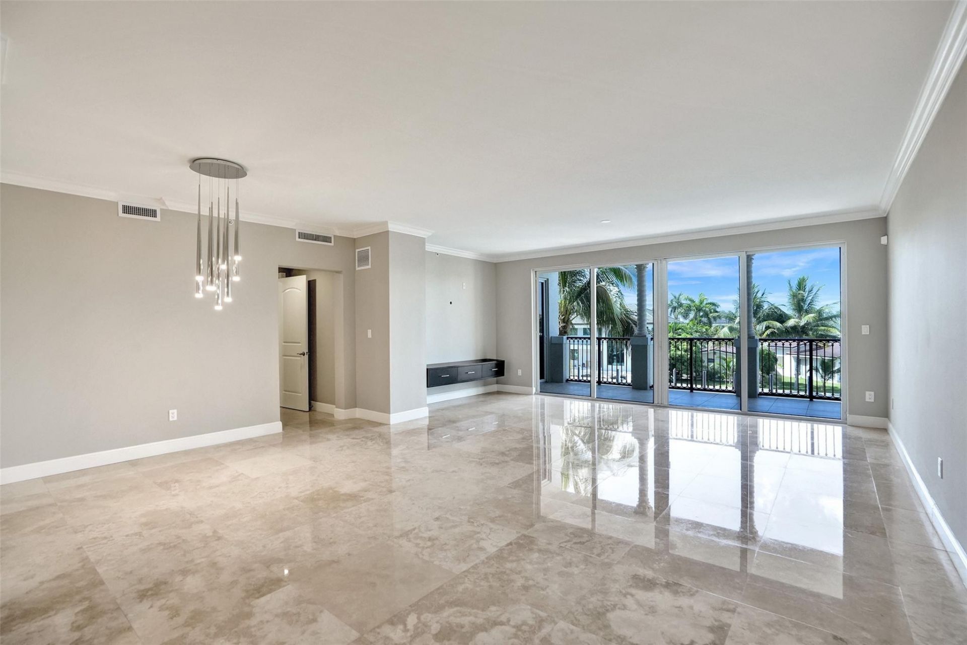 1424 SE 12th Street, Unit 2B, Fort Lauderdale, FL 33316 Photo