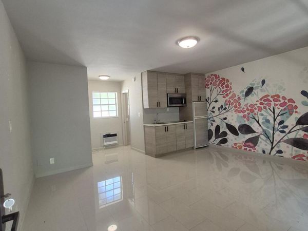 1007 SE 2nd Court, Unit 7, Fort Lauderdale, FL 33301