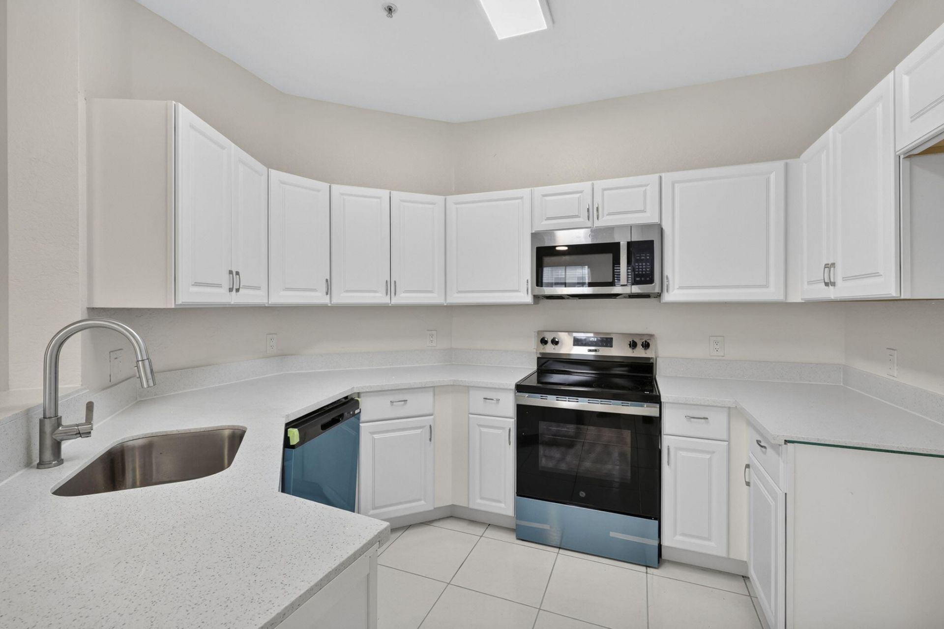 2103 Shoma Drive, Unit 122, Royal Palm Beach, FL 33414 Photo