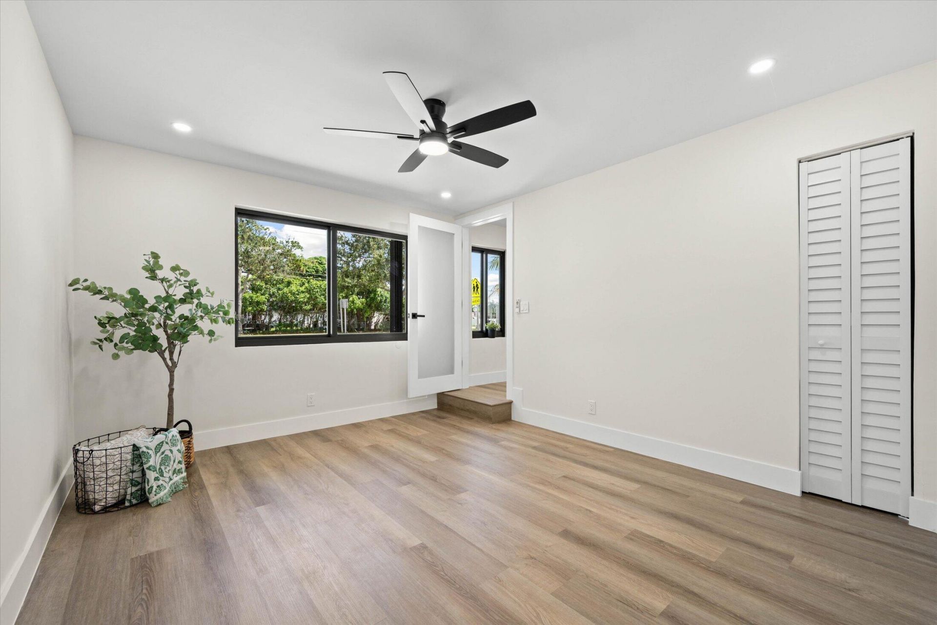 5834 Forest Hill Boulevard, West Palm Beach, FL 33415 Photo