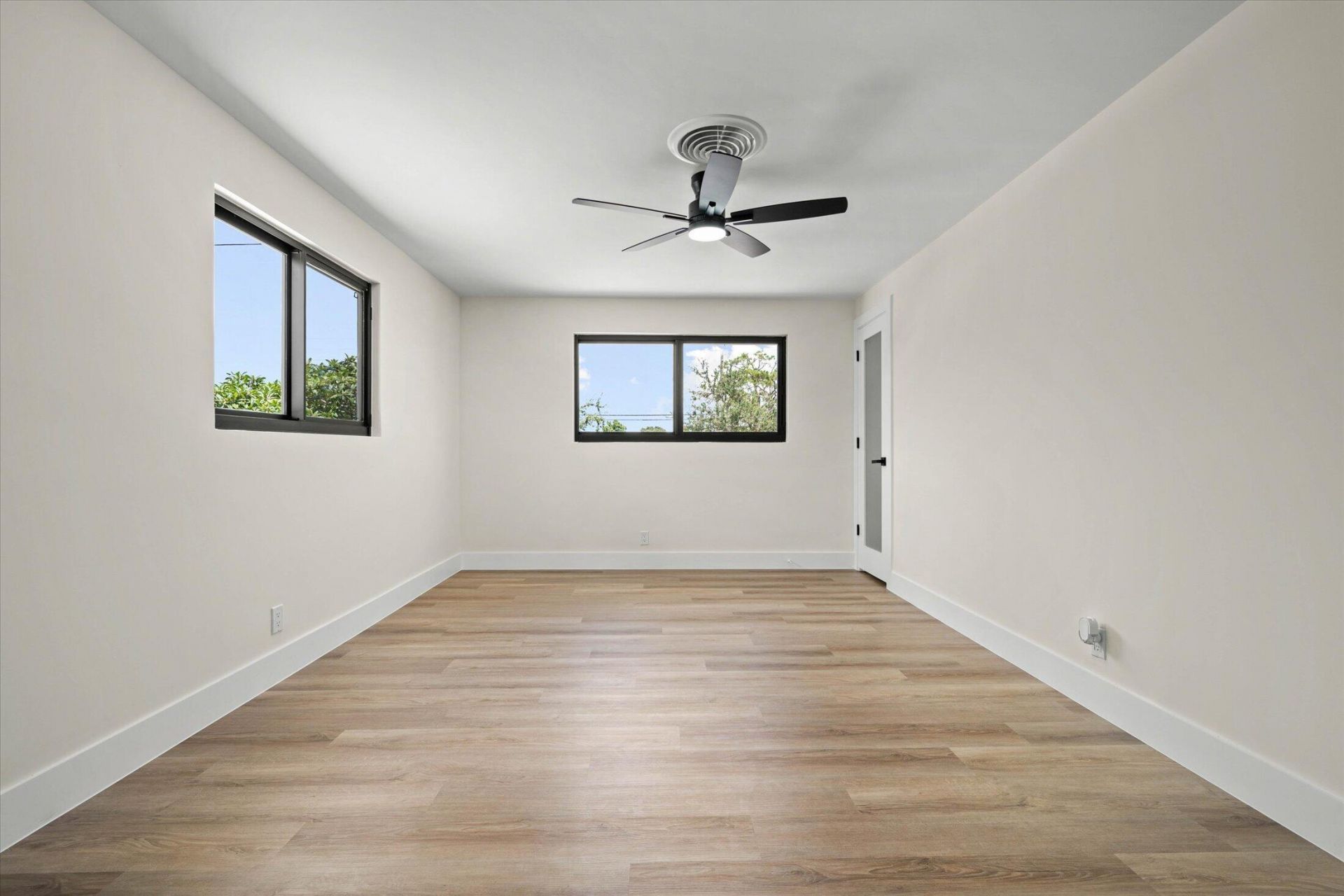 5834 Forest Hill Boulevard, West Palm Beach, FL 33415 Photo
