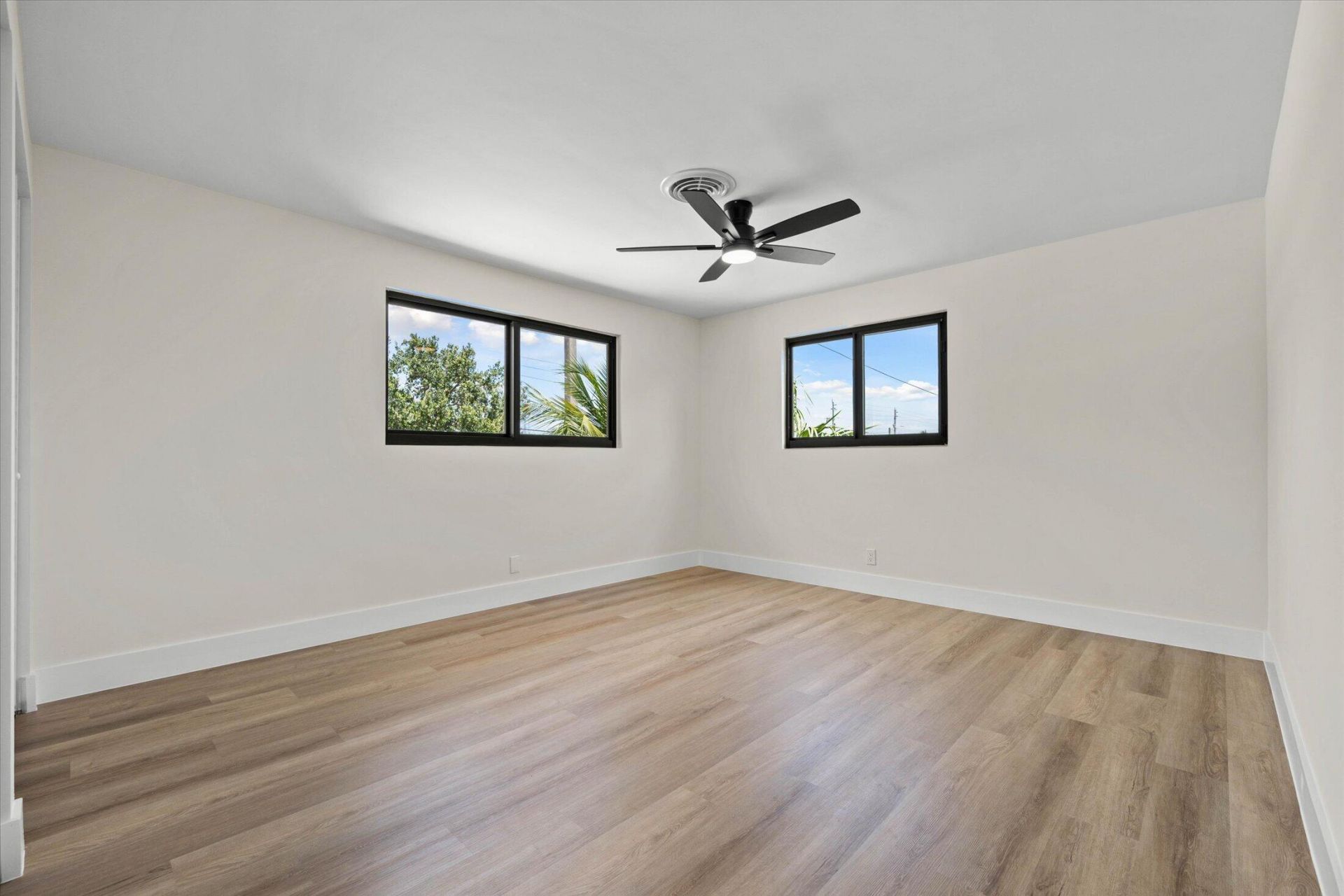 5834 Forest Hill Boulevard, West Palm Beach, FL 33415 Photo