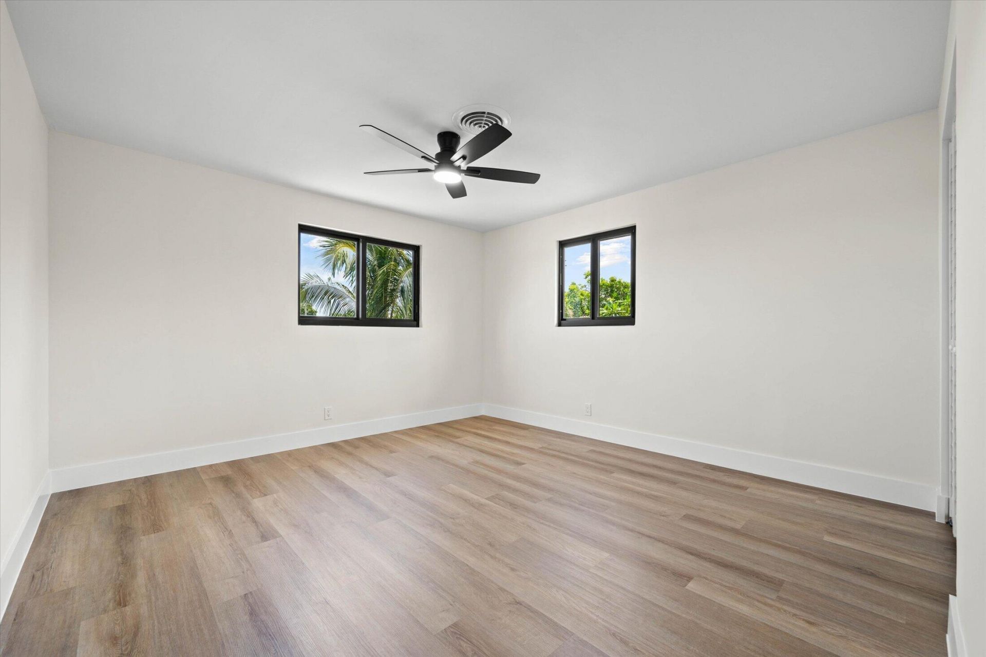5834 Forest Hill Boulevard, West Palm Beach, FL 33415 Photo
