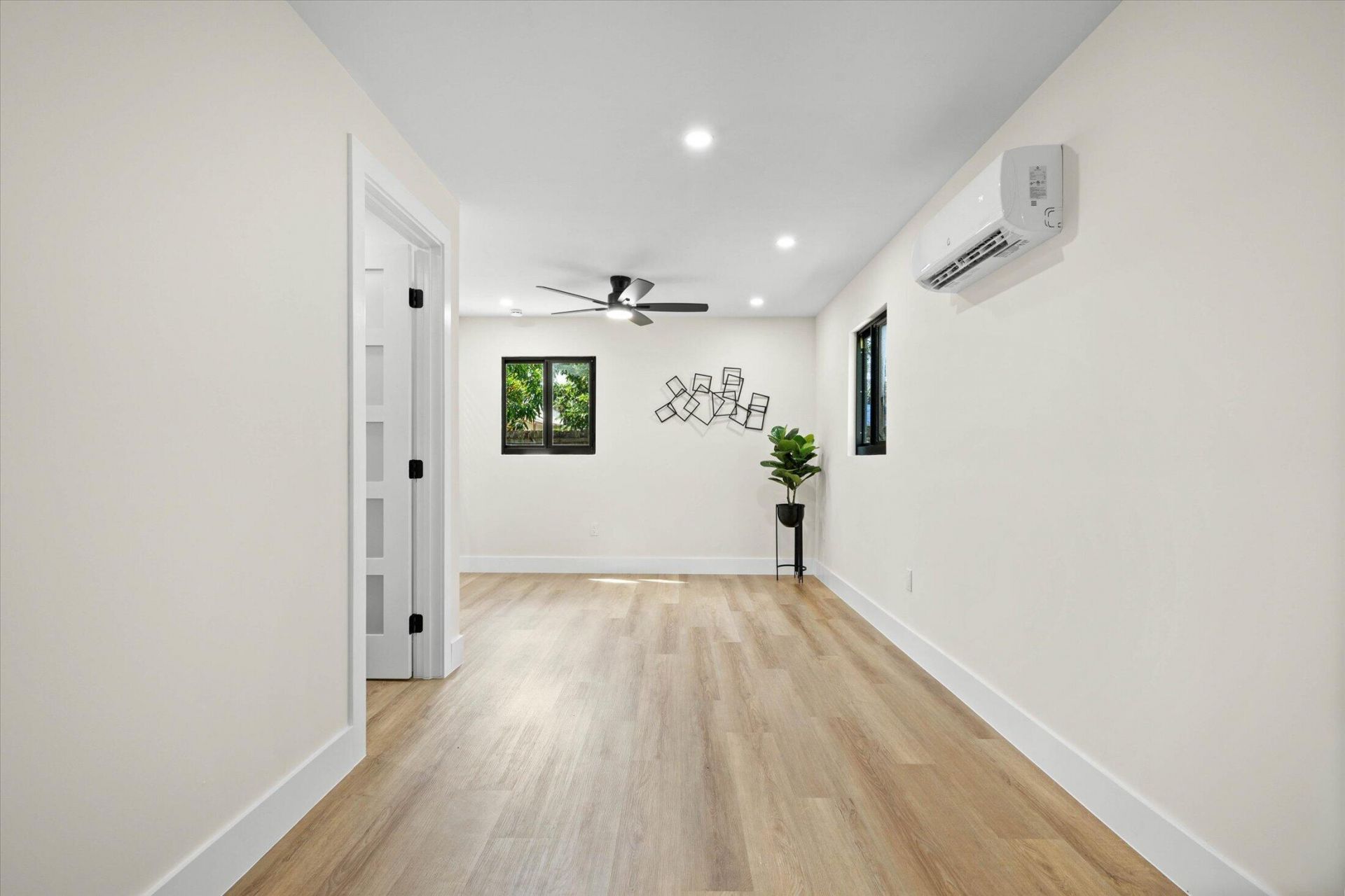 5834 Forest Hill Boulevard, West Palm Beach, FL 33415 Photo