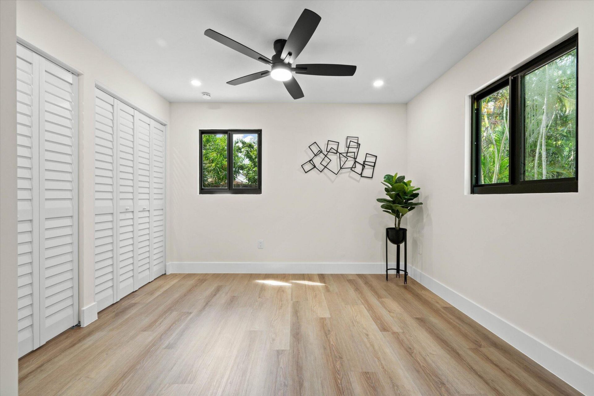 5834 Forest Hill Boulevard, West Palm Beach, FL 33415 Photo