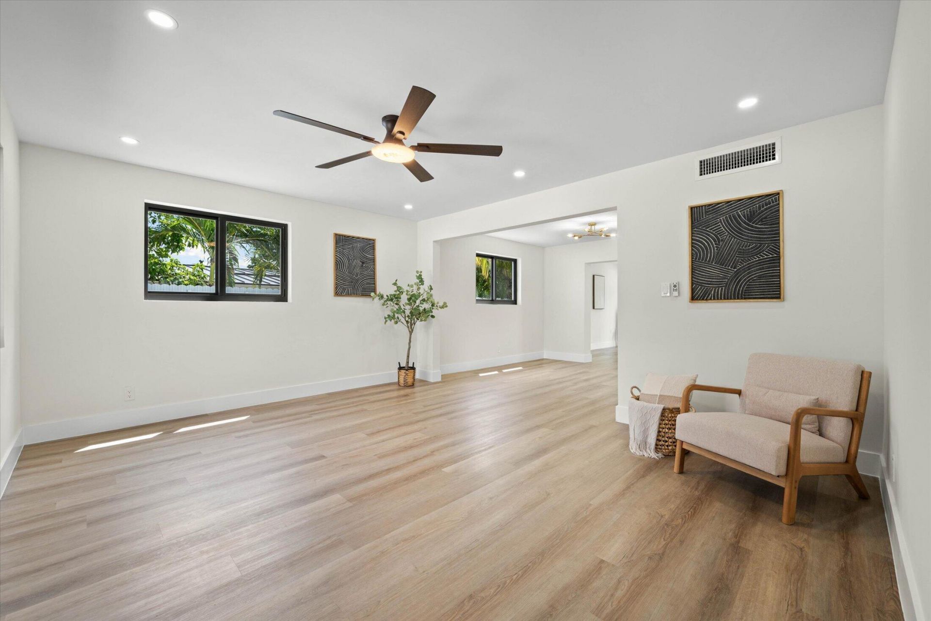 5834 Forest Hill Boulevard, West Palm Beach, FL 33415 Photo