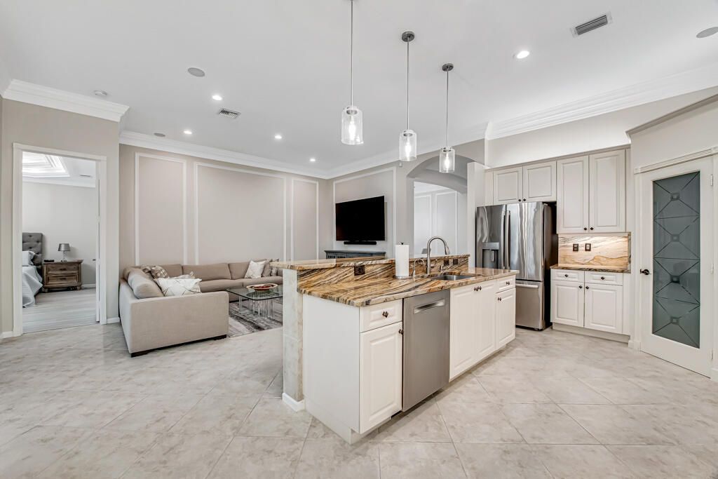 8225 La Jolla Vista Lane, Lake Worth, FL 33467 Photo