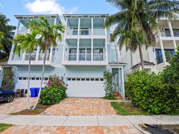 347 Oak Street, Unit B1, Hollywood, FL 33019