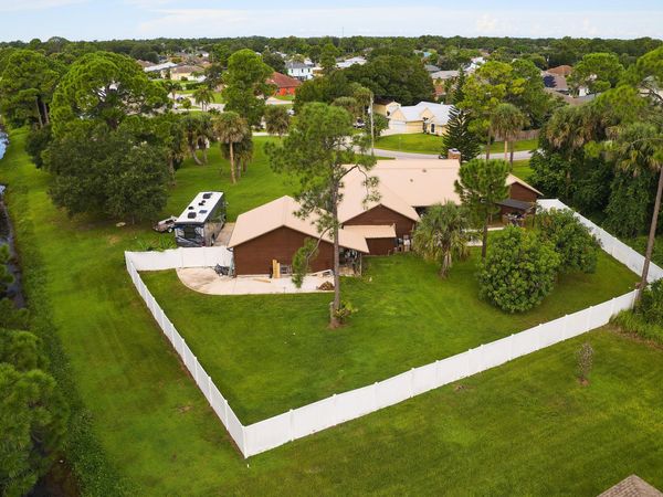 1302 SW Bartell Avenue, Port St. Lucie, FL 34953
