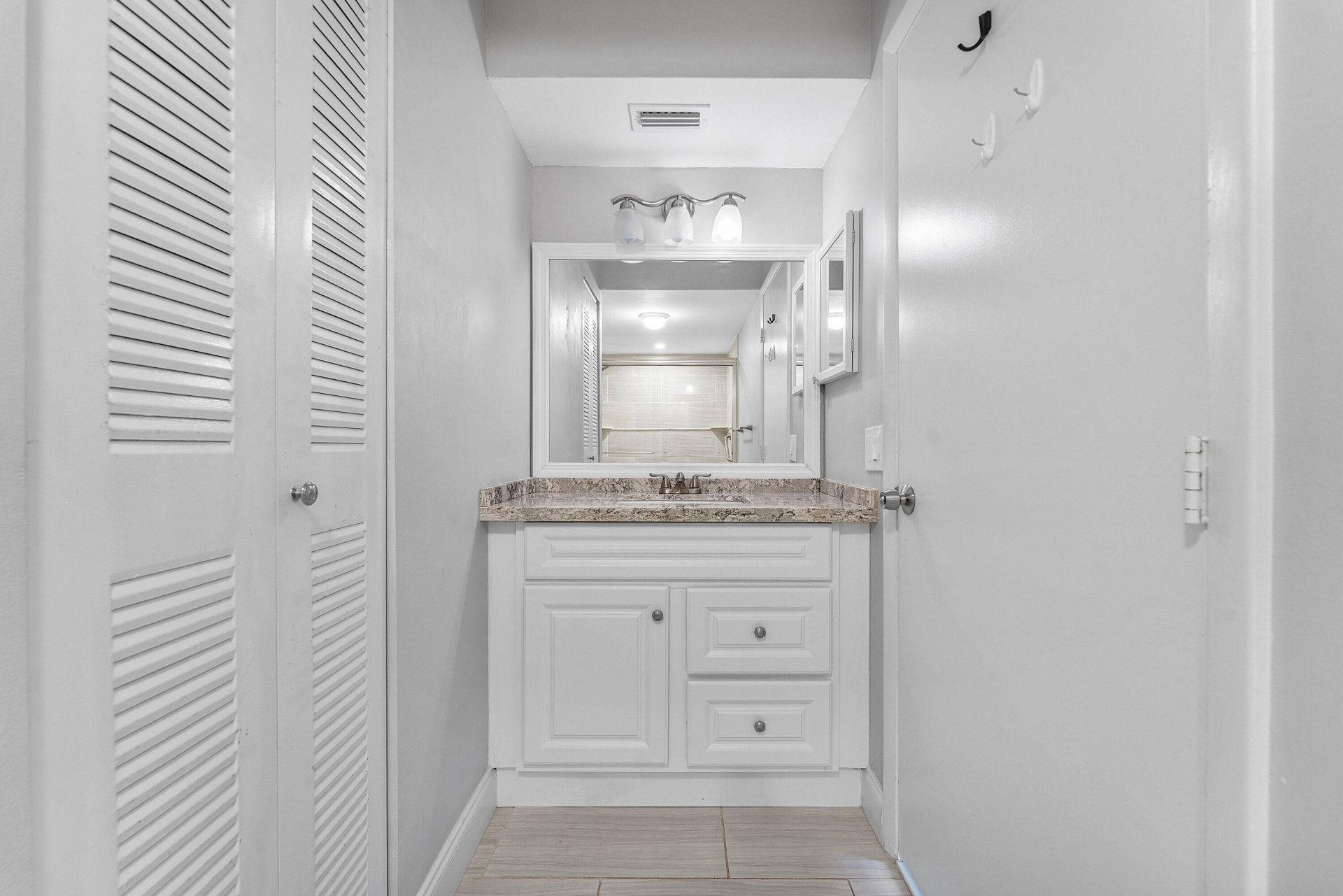 14307 Bedford Drive, Unit 204, Delray Beach, FL 33446 Photo