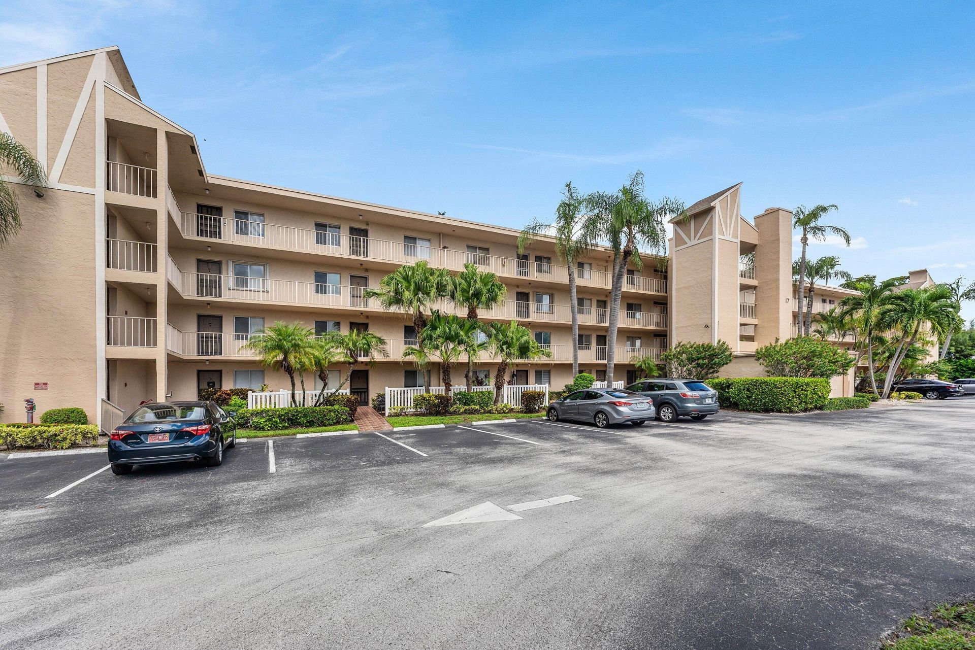 14307 Bedford Drive, Unit 204, Delray Beach, FL 33446 Photo