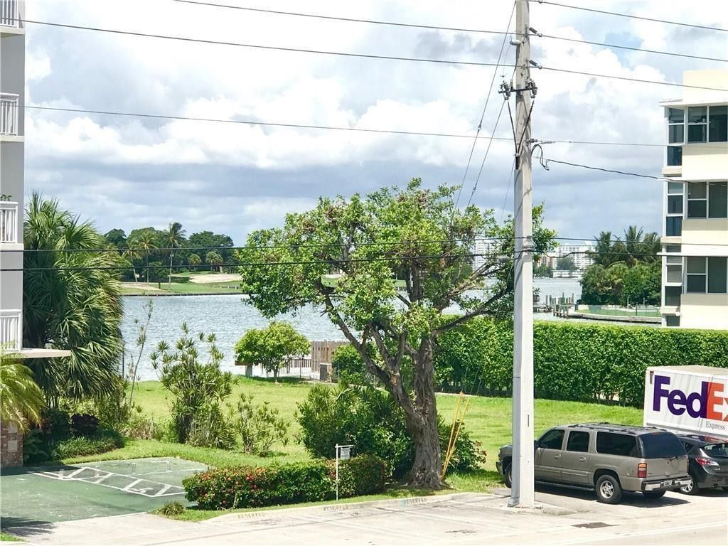 9271 W Bay Harbor Drive, Unit 11, Bay Harbor Islands, FL 33154 Photo