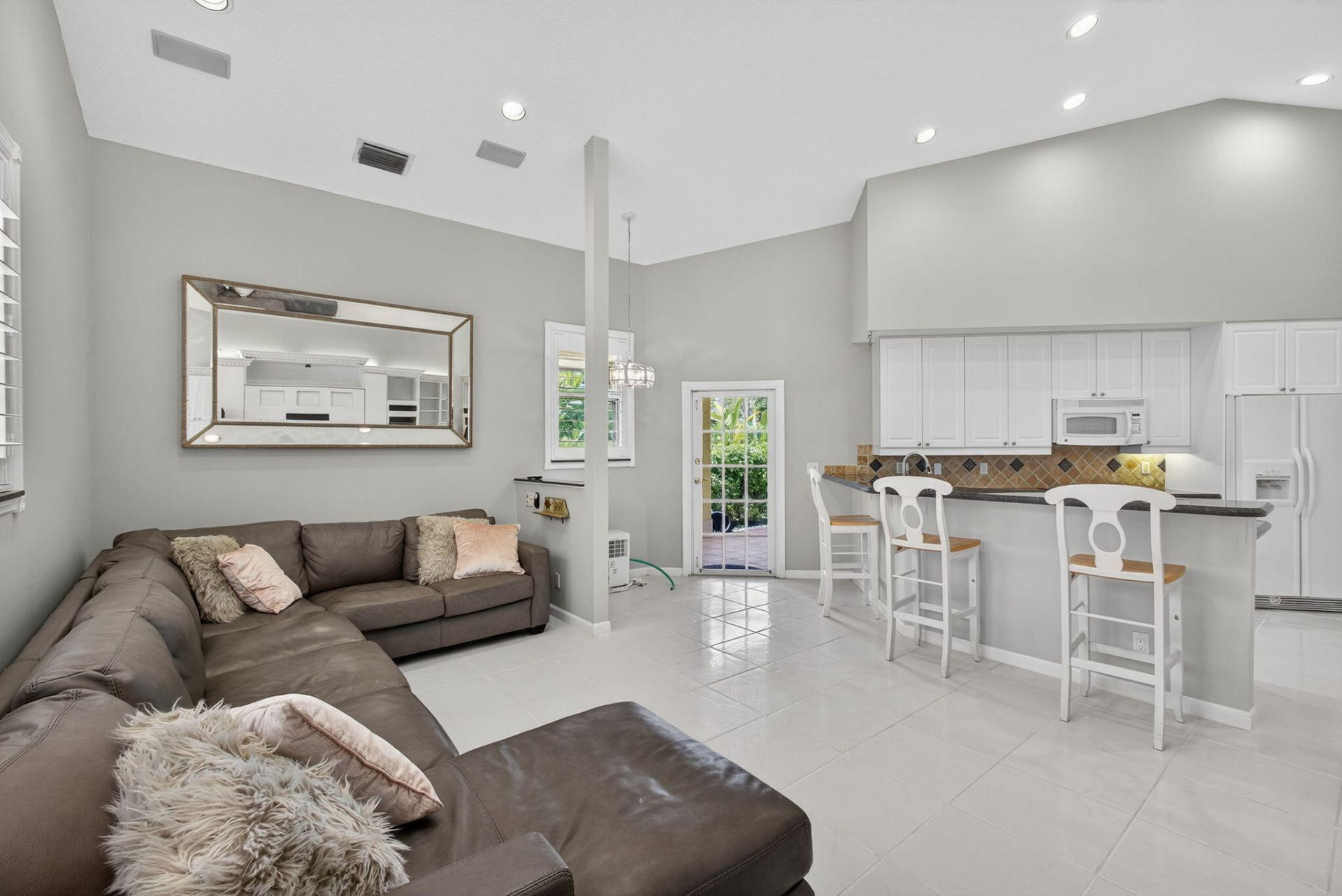 1052 W Shore Drive, West Palm Beach, FL 33406 Photo