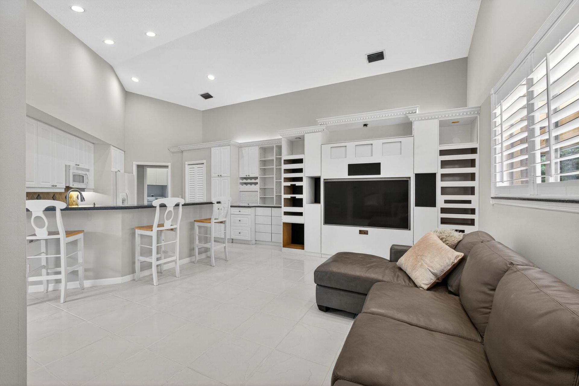 1052 W Shore Drive, West Palm Beach, FL 33406 Photo