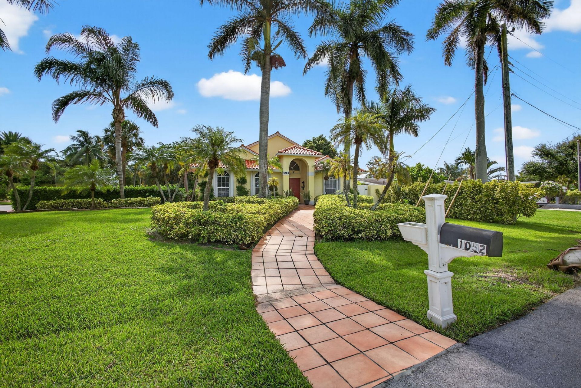 1052 W Shore Drive, West Palm Beach, FL 33406 Photo