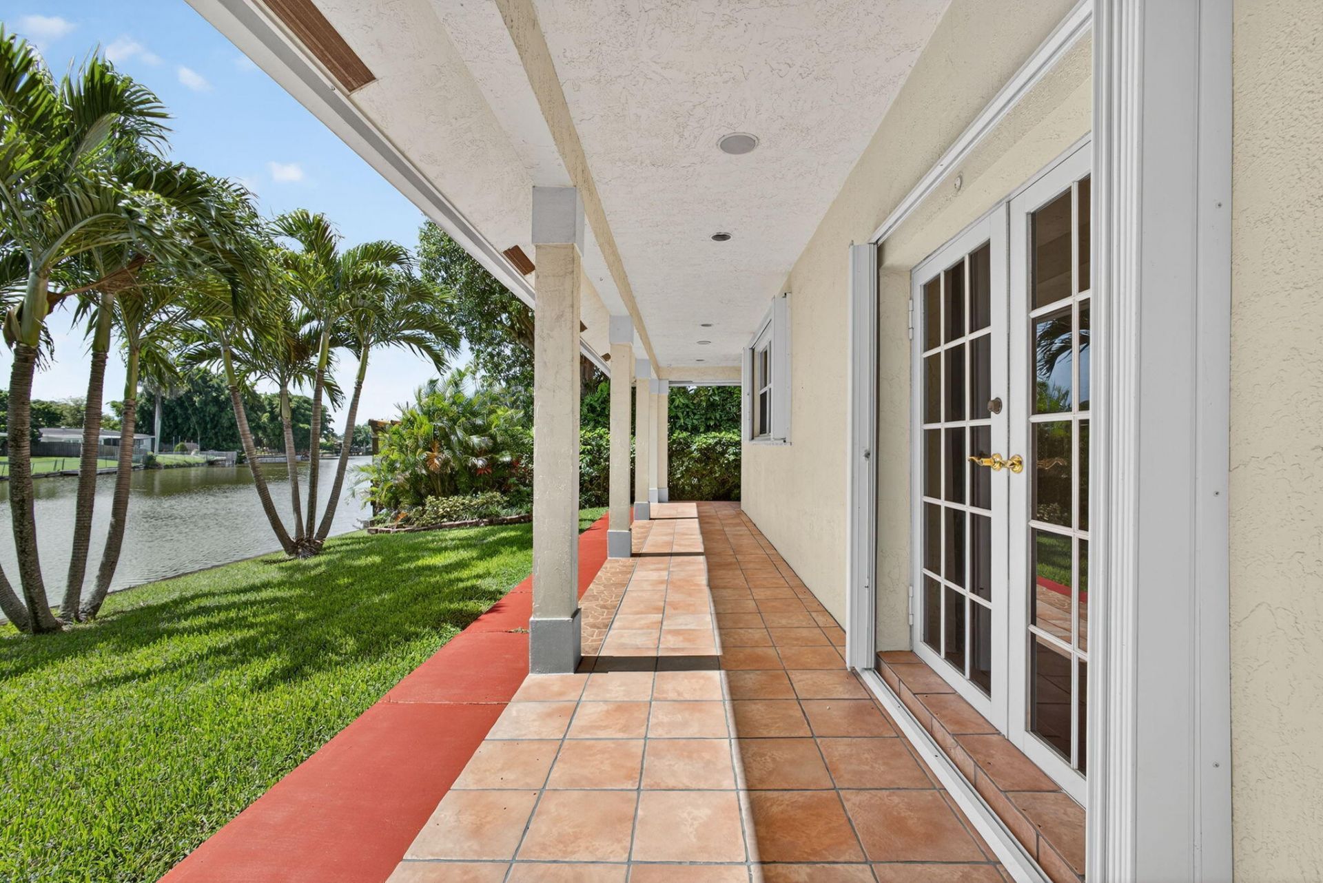1052 W Shore Drive, West Palm Beach, FL 33406 Photo