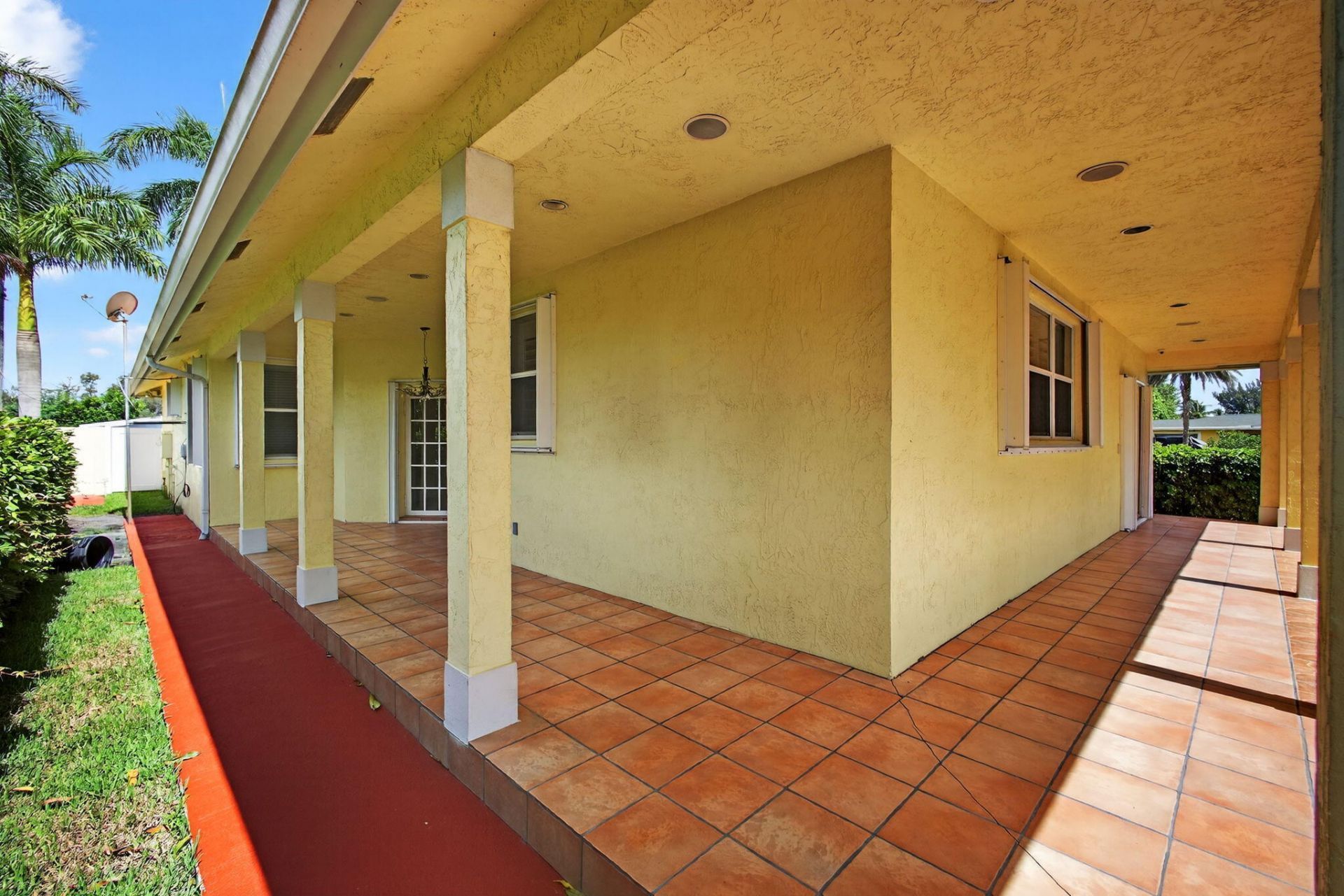 1052 W Shore Drive, West Palm Beach, FL 33406 Photo