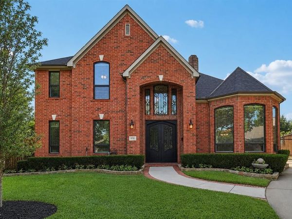 3720 Cripple Creek Court, Bedford, TX 76021