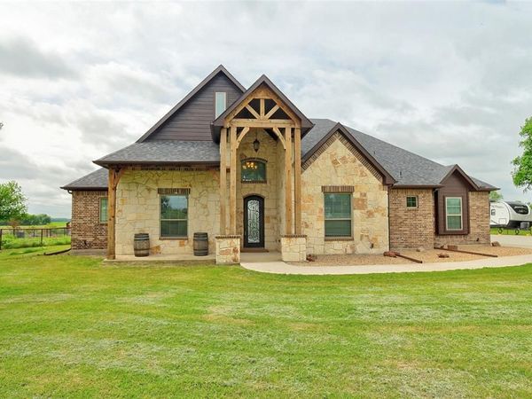 20392 County Road 637, Nevada, TX 75173