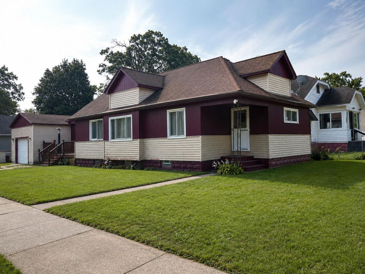 1910 Hoyt Street, Muskegon, MI 49442 Main Photo
