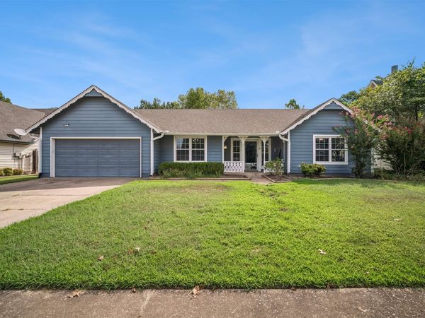 3817 S Dogwood Avenue , Broken Arrow, OK 74011