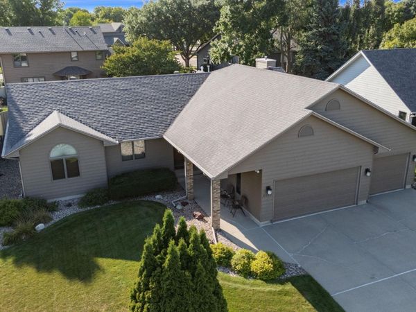 4801 S Lewis Ave, Sioux Falls, SD 57103