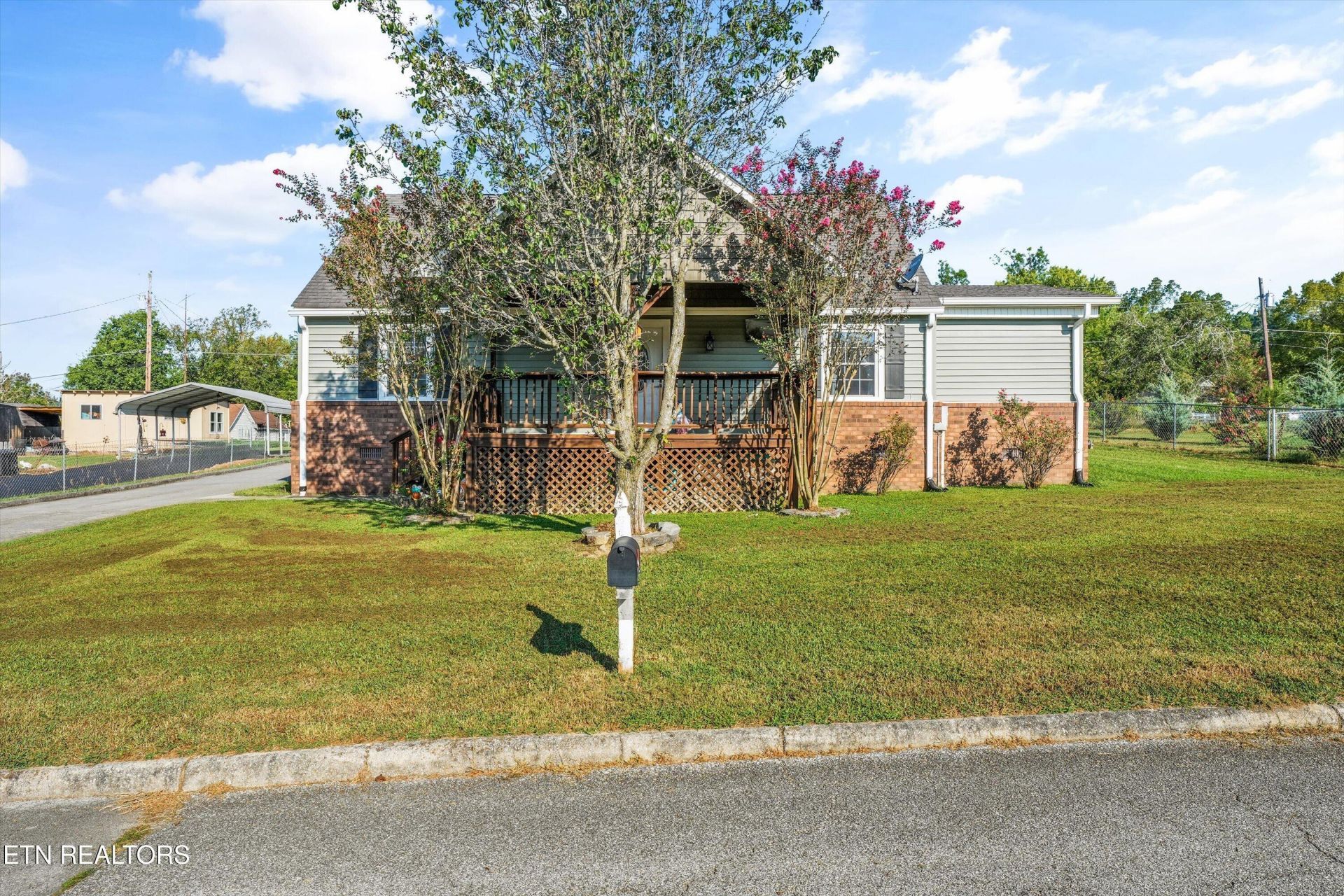 511 1st St, Kingston, TN 37763 Main Photo