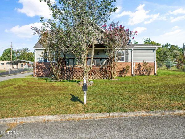 511 1st St, Kingston, TN 37763