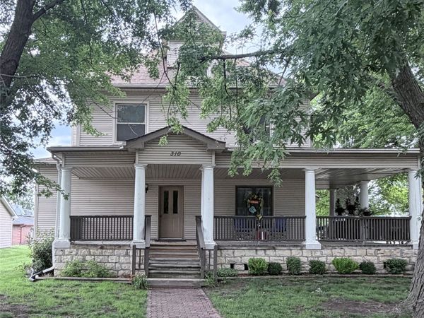 310 E Salem Avenue, Indianola, IA 50125