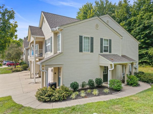 109 Ledgerwoods Drive, Unit 15I, Amelia, OH 45102