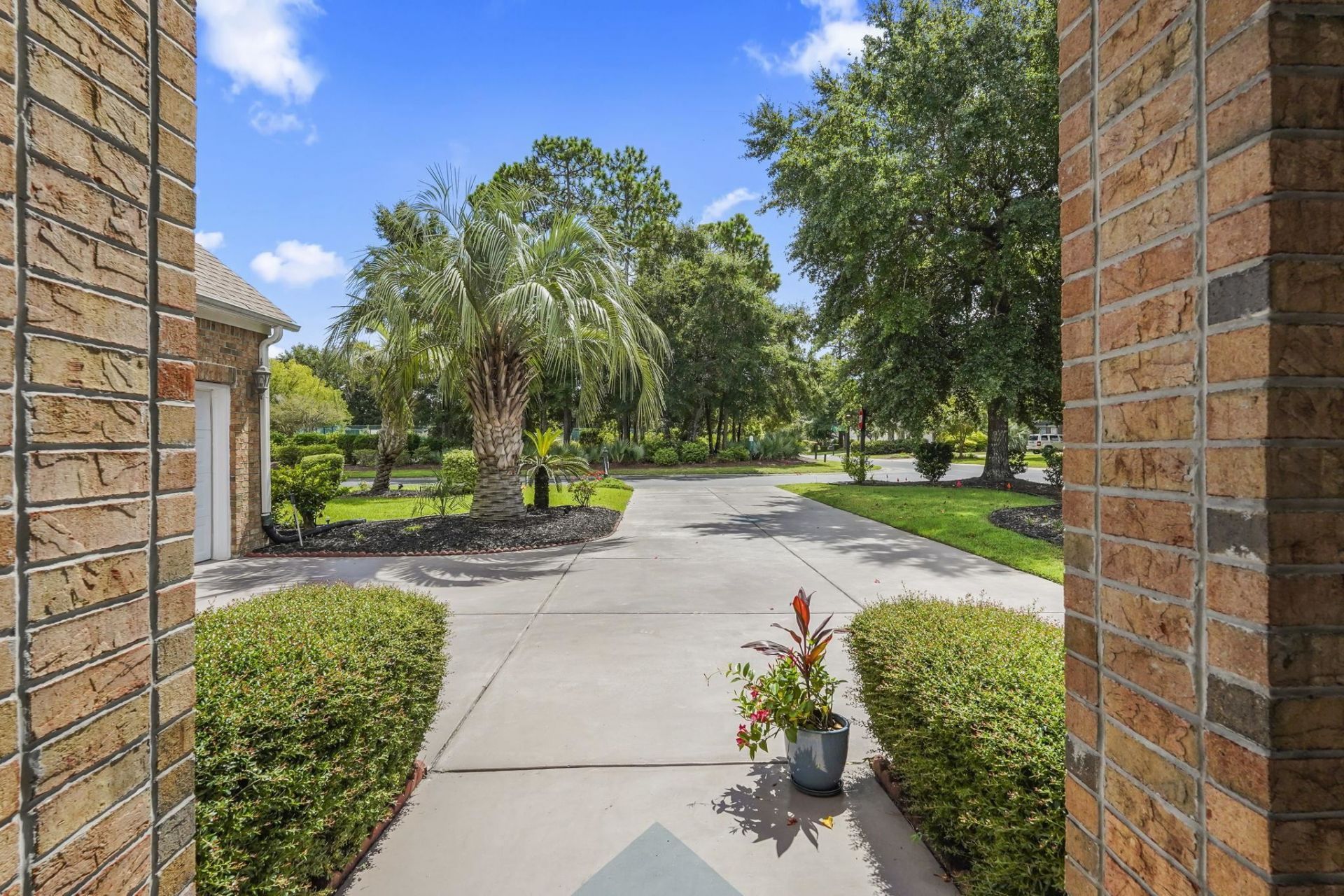 126 Hartley Pl.  Photo 7