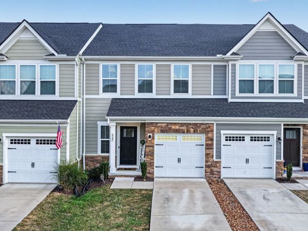 228 Pryor Dr, Gallatin, TN 37066