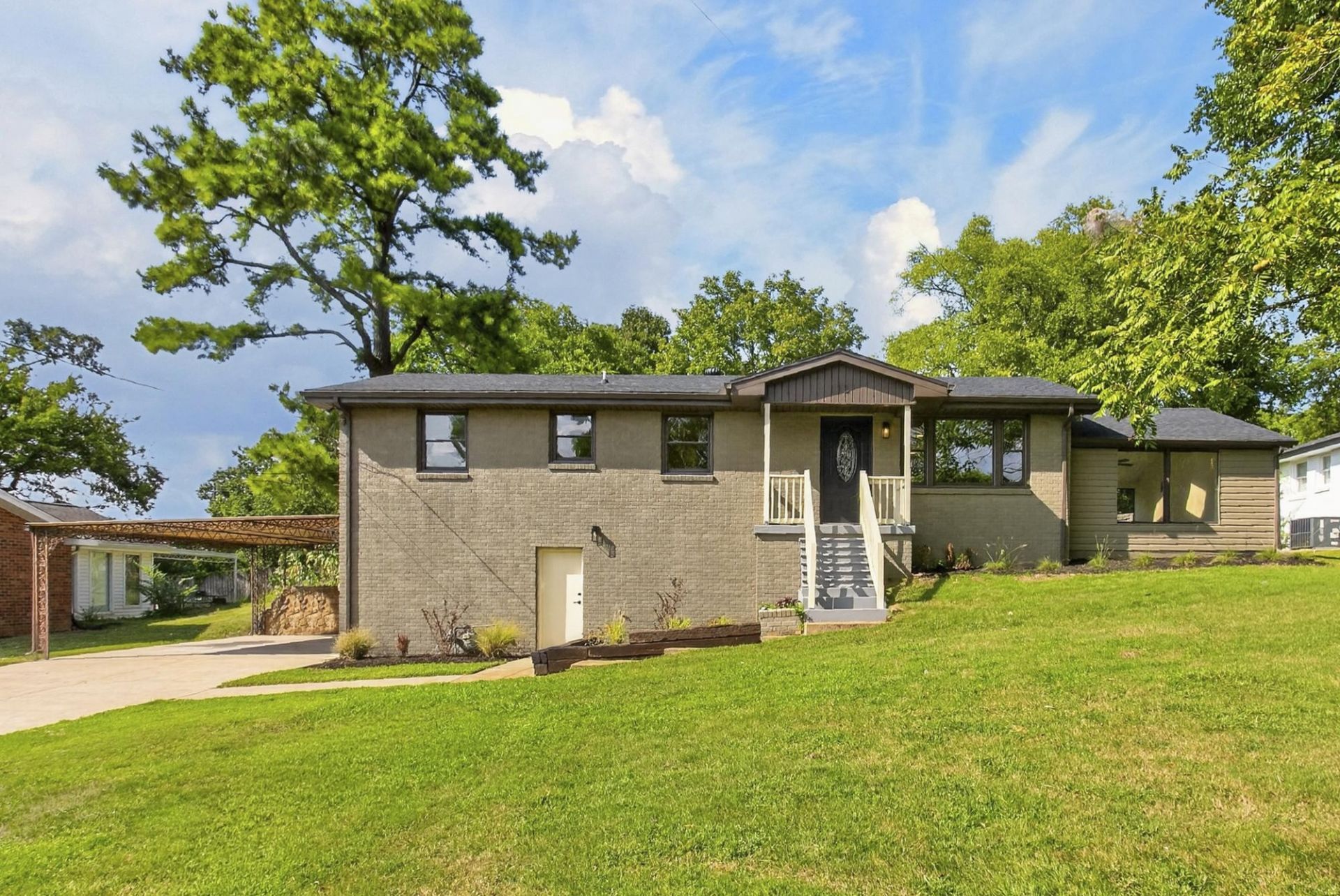 113 Laura Ave, Old Hickory, TN 37138 Main Photo