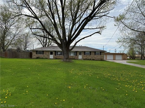 12922 Fountain Court , Strongsville, OH 44136