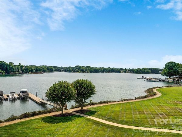 1339 Torrence Circle , Davidson, NC 28036