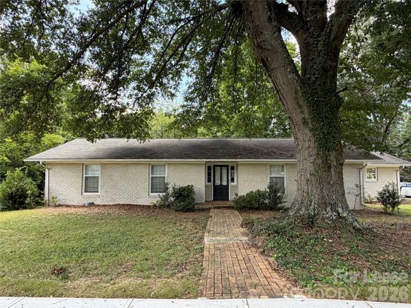 608 Margaret Drive , Statesville, NC 28677
