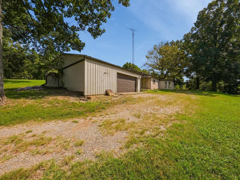 24731 Pole Ridge Road, South Bloomingville, OH 43152 Photo 5