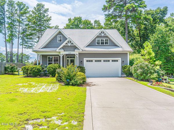 125 Bree Court , Aberdeen, NC 28315
