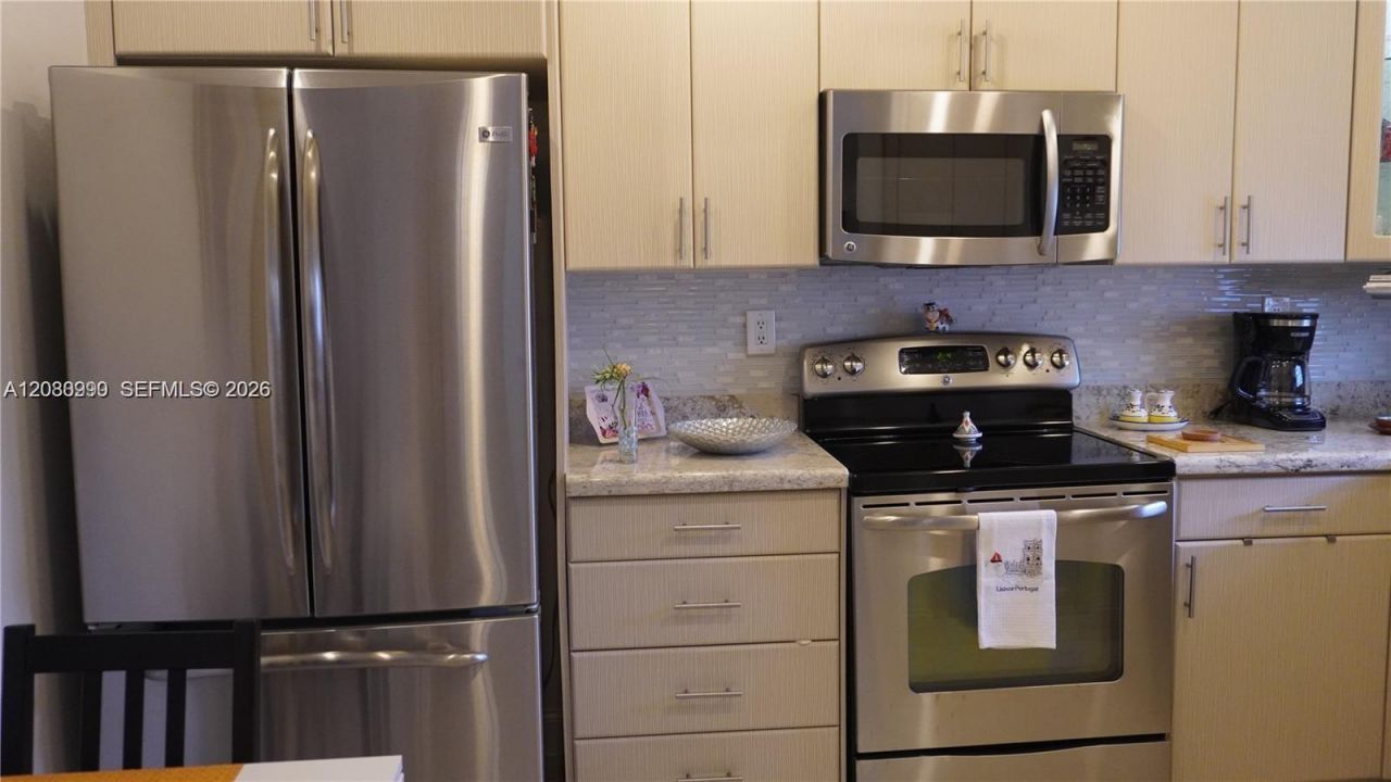800 S Hollybrook Dr , Unit 305, Pembroke Pines, FL 33025 Photo