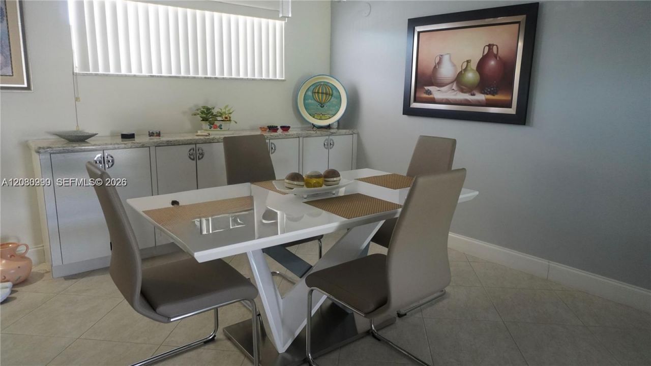 800 S Hollybrook Dr , Unit 305, Pembroke Pines, FL 33025 Photo