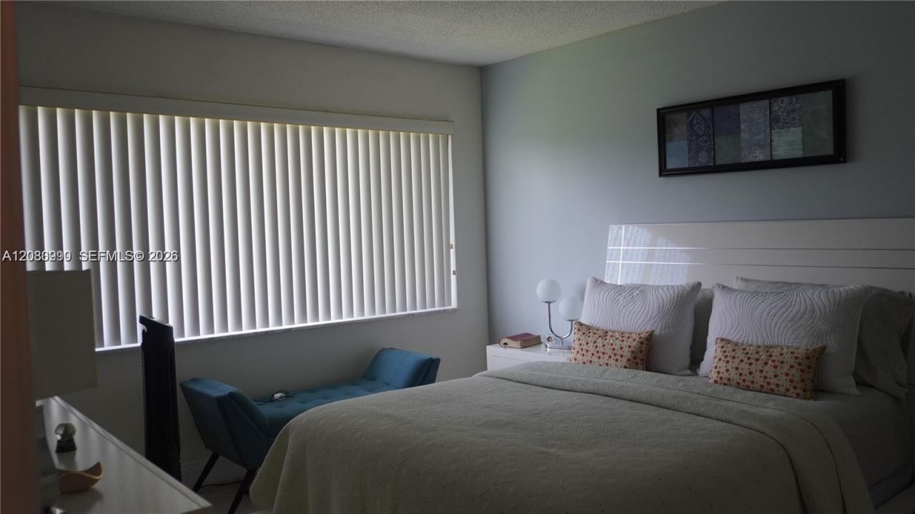 800 S Hollybrook Dr , Unit 305, Pembroke Pines, FL 33025 Photo
