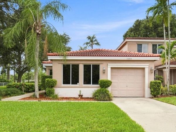 1533 W Harmony Lake Cir , Davie, FL 33324