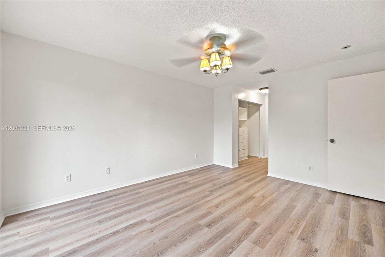 1533 W Harmony Lake Cir, Davie, FL 33324 Photo